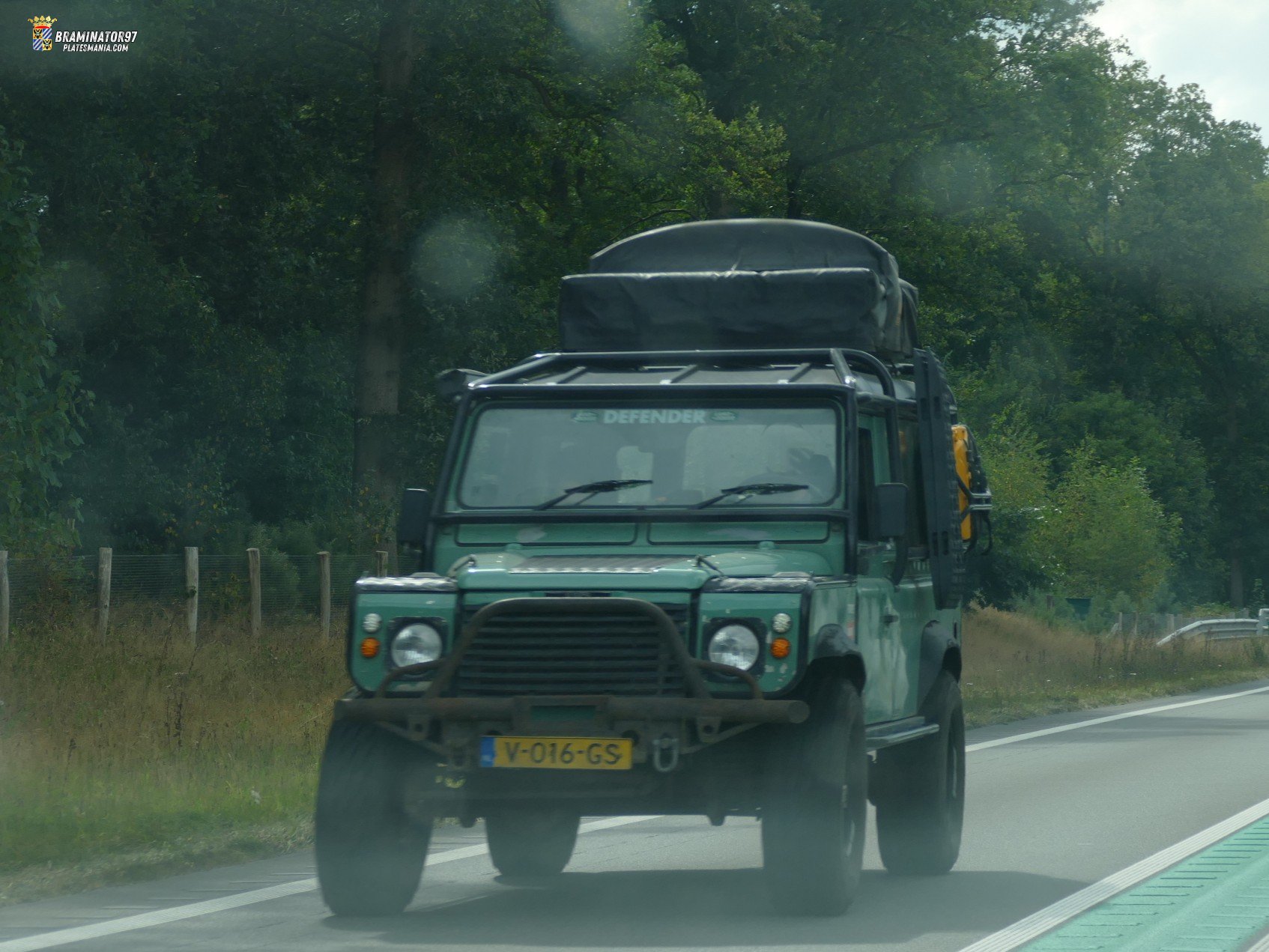 V-016-GS, Land Rover Defender 1st gen 110