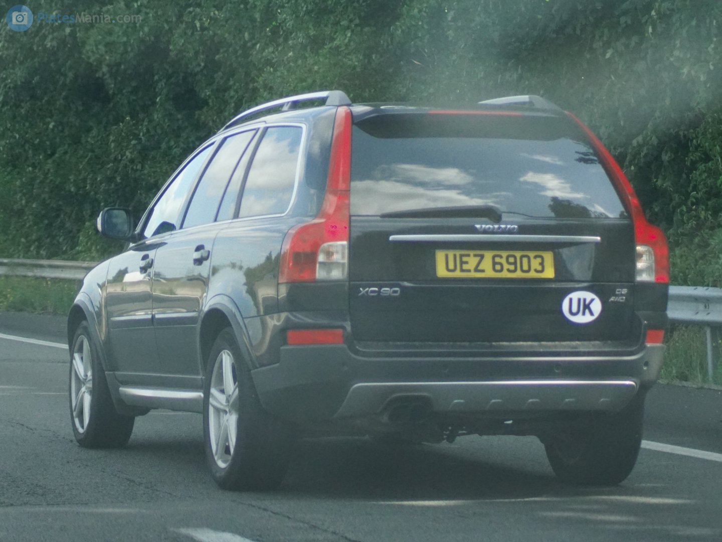 UEZ6903, Volvo XC90 1st gen (275), 2002–2014