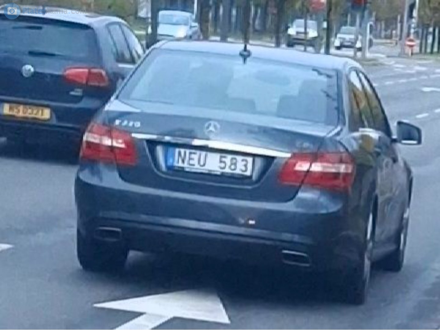 NEU 583, Mercedes-Benz E-Klasse 4th gen Sedan (W212), 2009­–2013