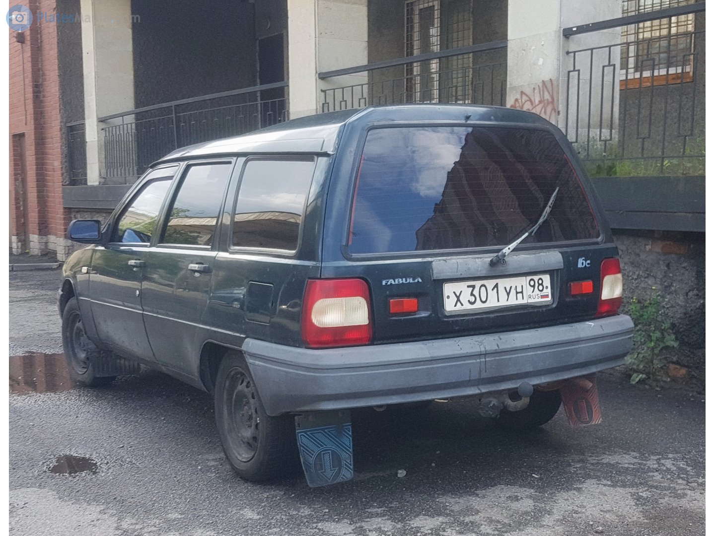 х 301 ун 98, Izh 2126 21261 Фабула (Fabula), 1999–2005