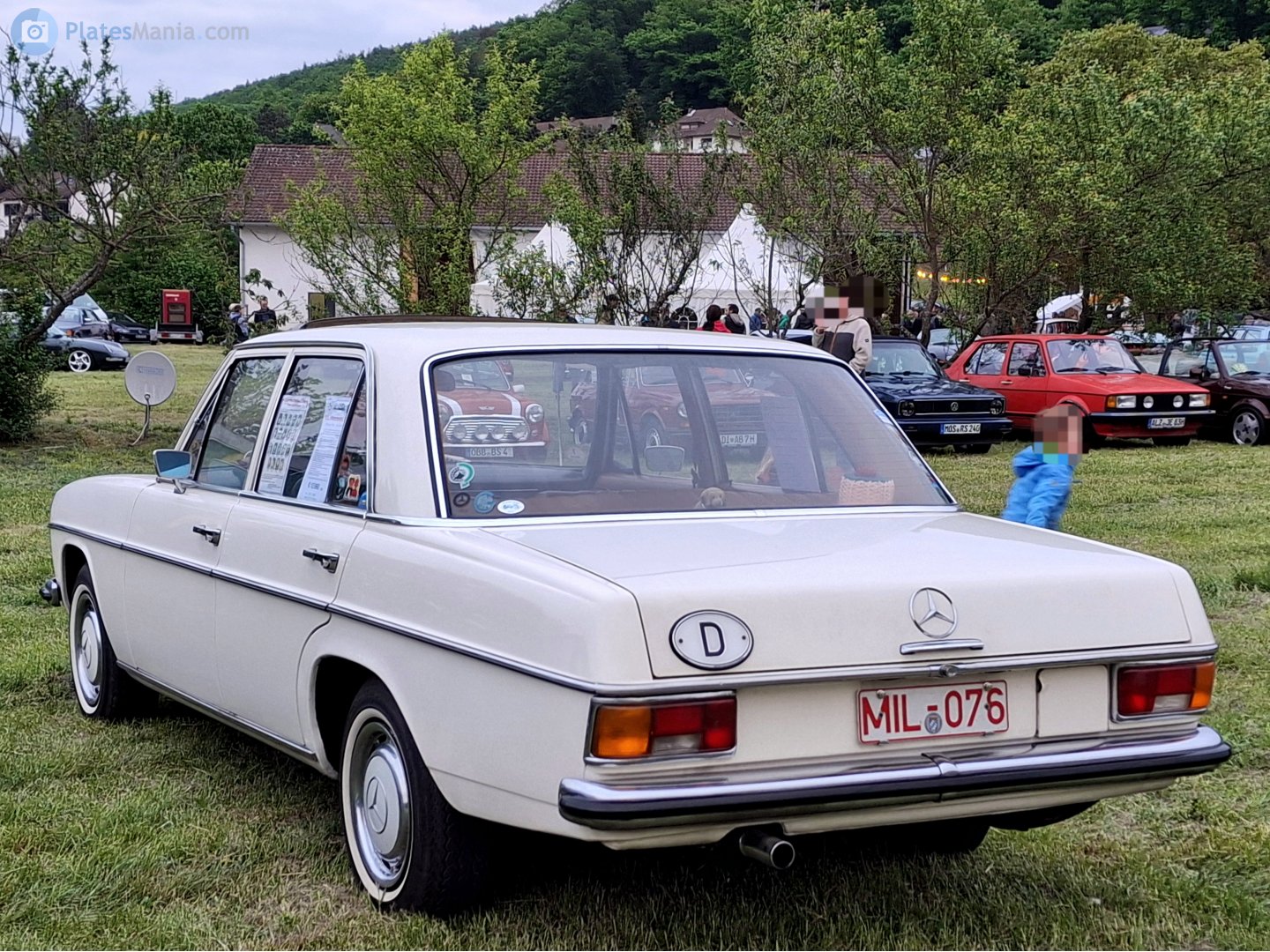 MIL 076, Mercedes-Benz E-Klasse 200–280 Sedan (W114/W115), 1967­–1976