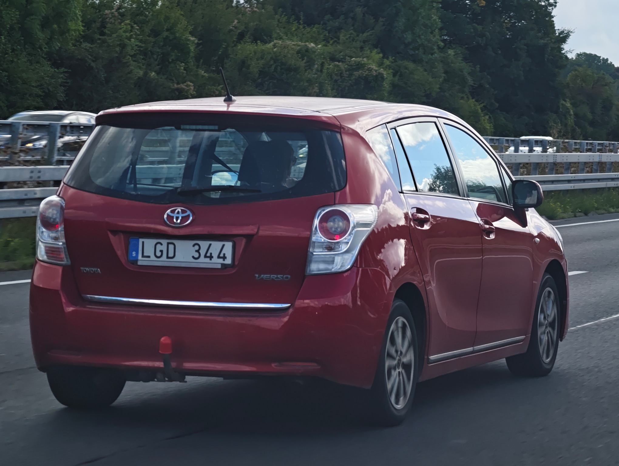 LGD 344, Toyota Verso 1st gen (AR20), 2009–2013