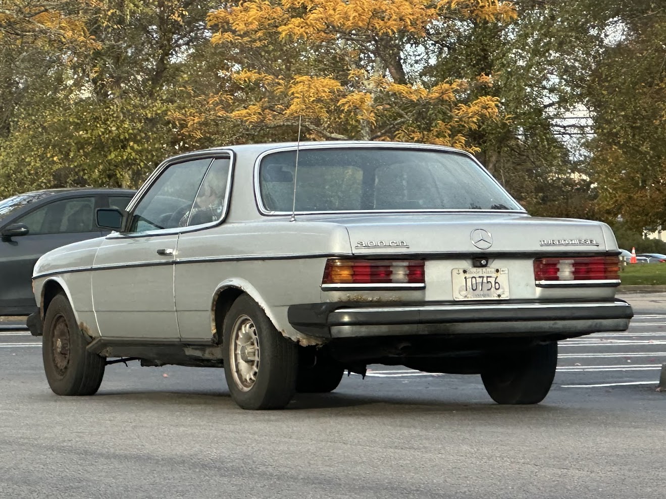 10756, Mercedes-Benz E-Klasse 230C–300C Coupé (C123), 1977–1986