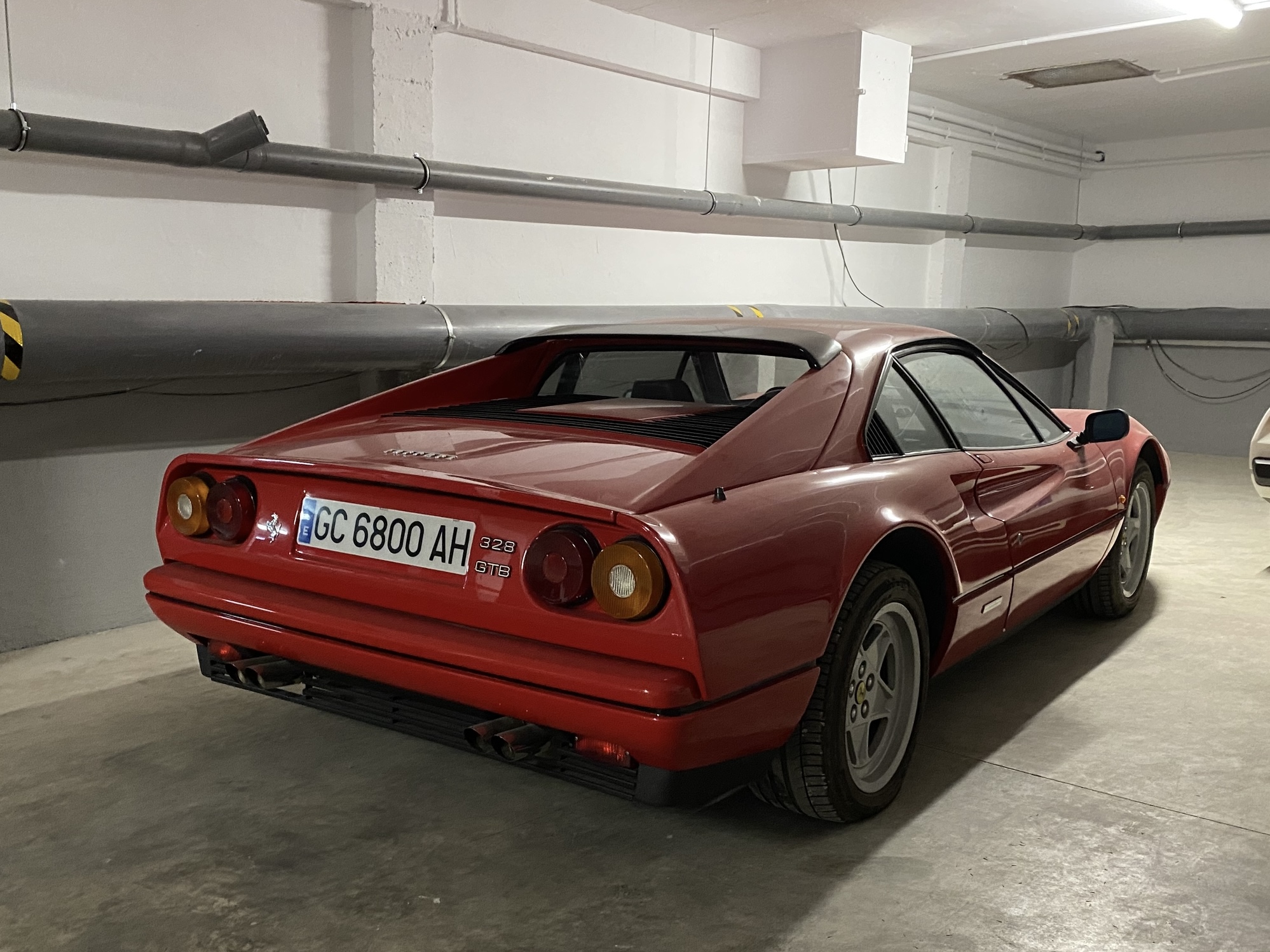 GC 6800 AH, Ferrari 328 1st gen (GTB) Berlinetta (F106), 1985–1989