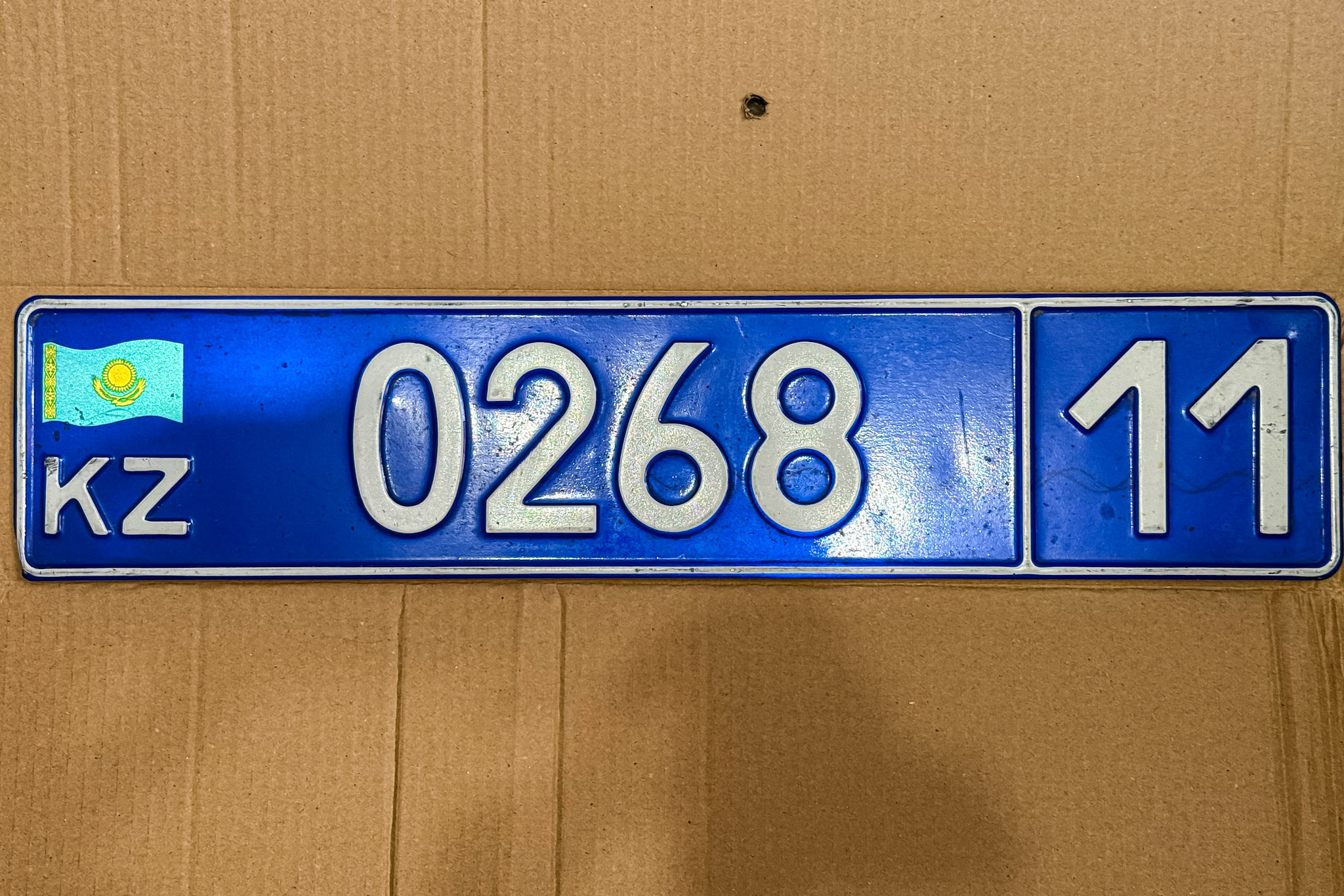 0268 11, License plate without vehicle 