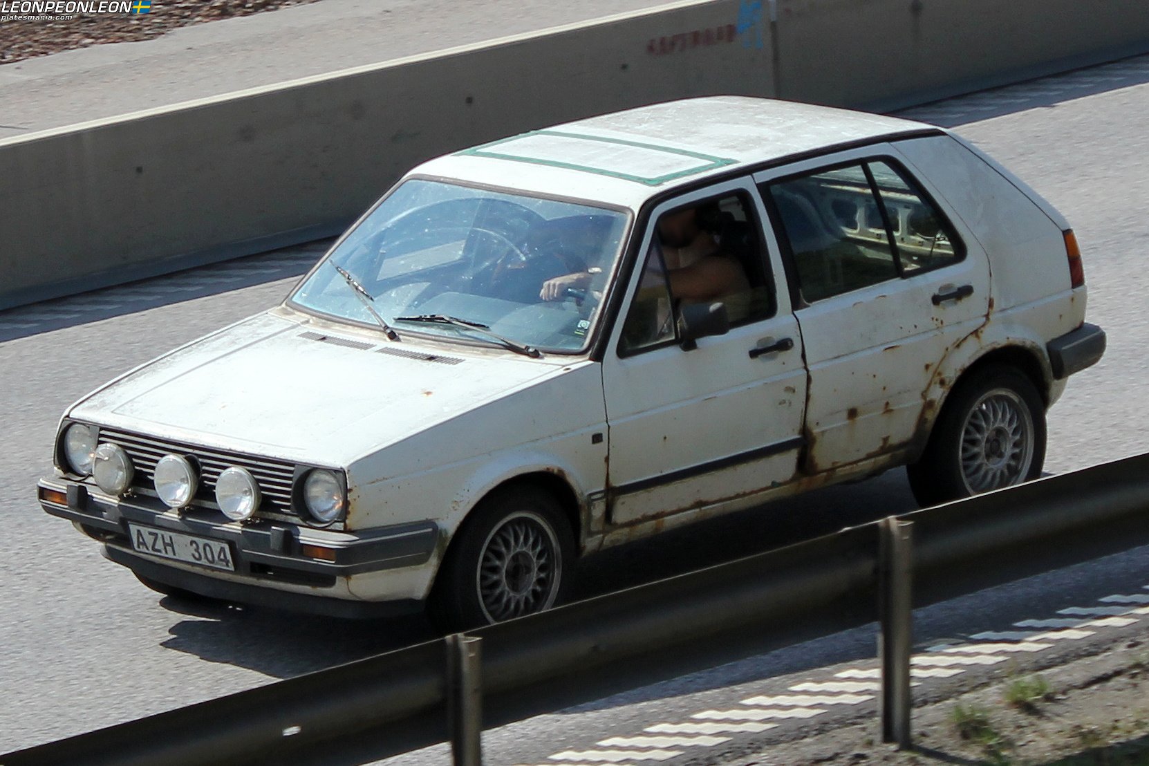 AZH 304, Volkswagen Golf 2nd gen 5-door Hatch (19/1G), 1983–1992