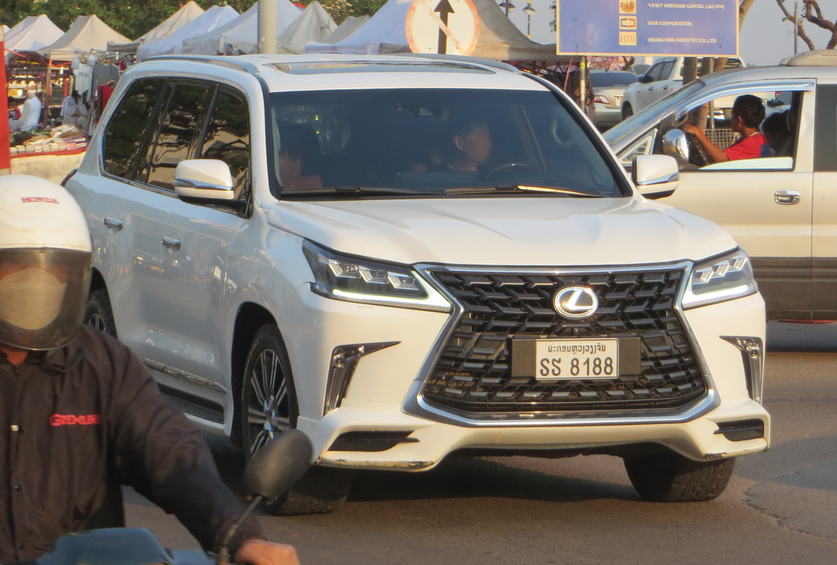 ຣຮ 8188, Lexus LX 3rd gen (J200), 2nd facelift, 2015–2021