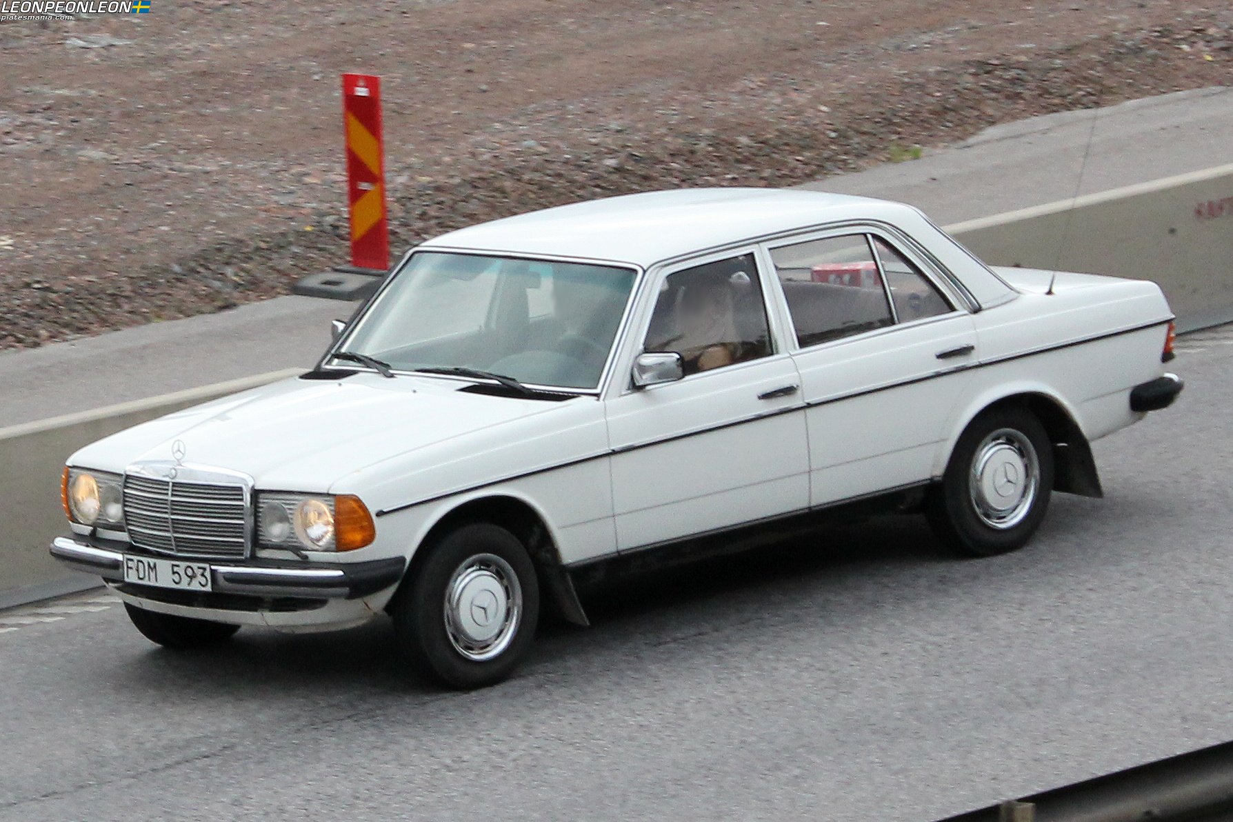 FDM 593, Mercedes-Benz E-Klasse 200–300 Sedan (W123), 1975­–1986