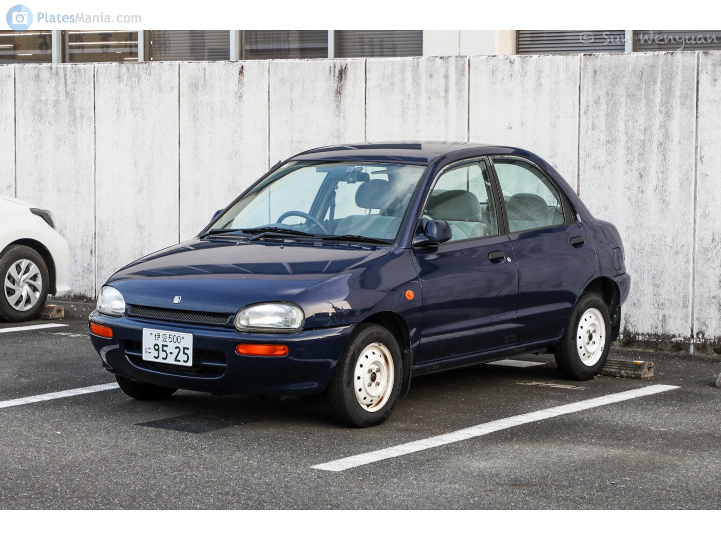 伊豆 500 に 9525, Mazda Revue 1st gen (DB), 1990–1998