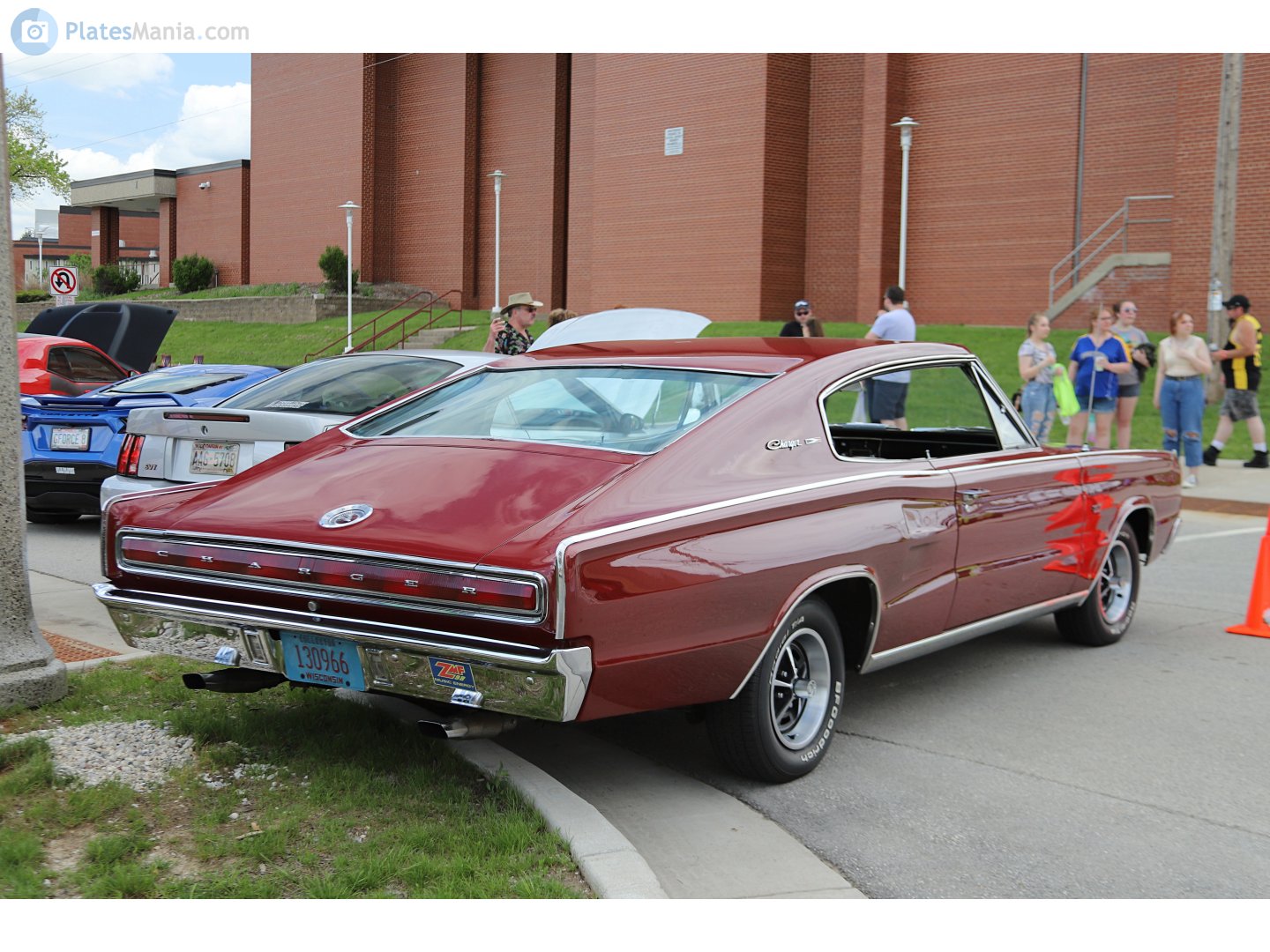 130966, Dodge Charger 1st gen 1966–1967 Fastback (B-body; BX2P 29/CW2P 29), 1966–1967