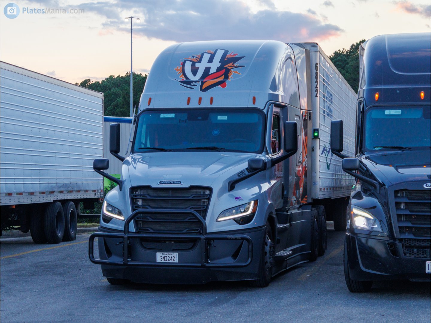 3MI242, Freightliner Cascadia 5th gen (2025–)