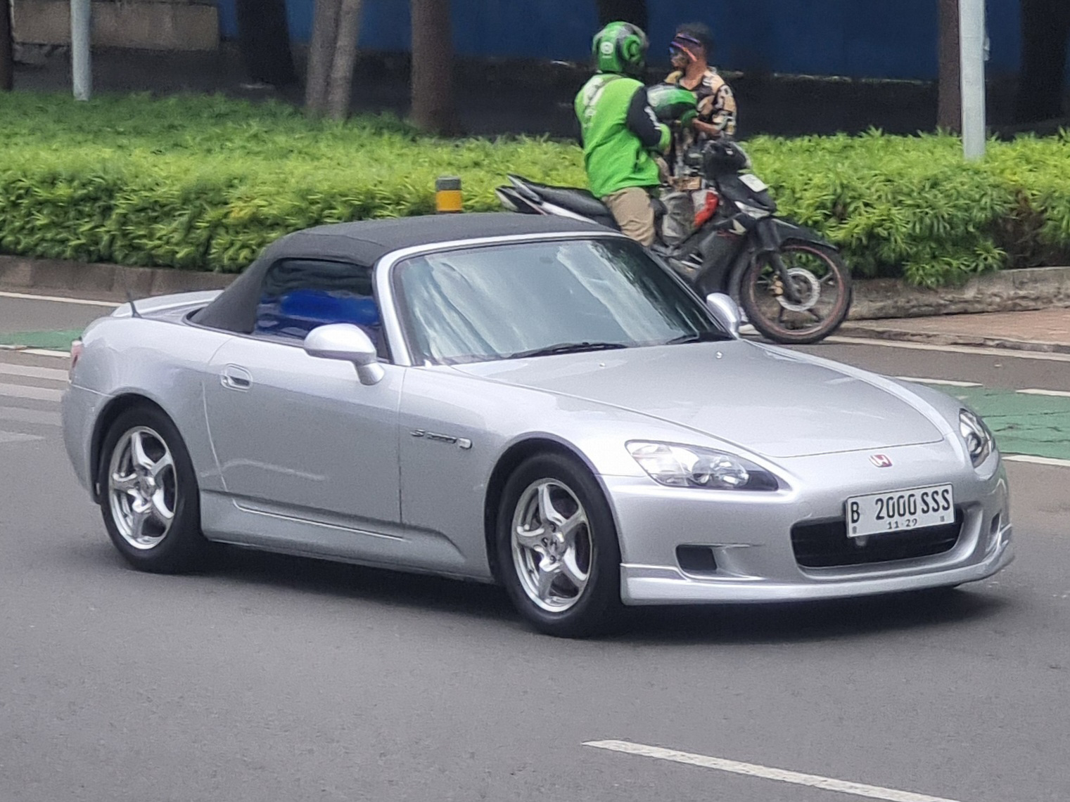 B 2000 SSS, Honda S2000 1st gen (AP1), 1999–2003