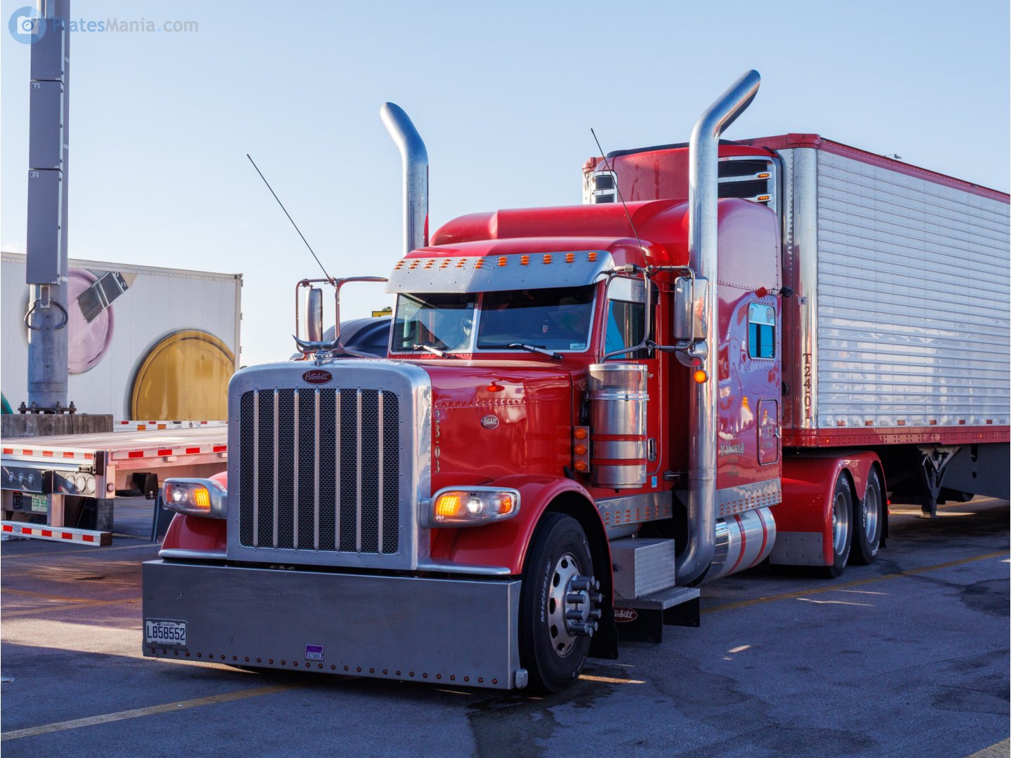 L858552, Peterbilt 389 
