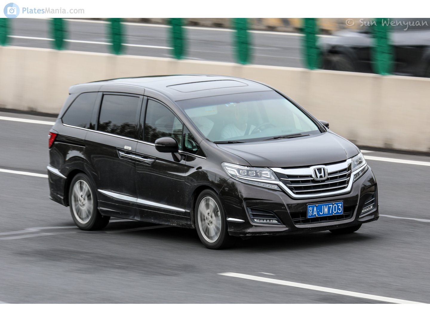 京A·JW703, Honda Elysion 2nd gen (RC; CN-market), 2015–