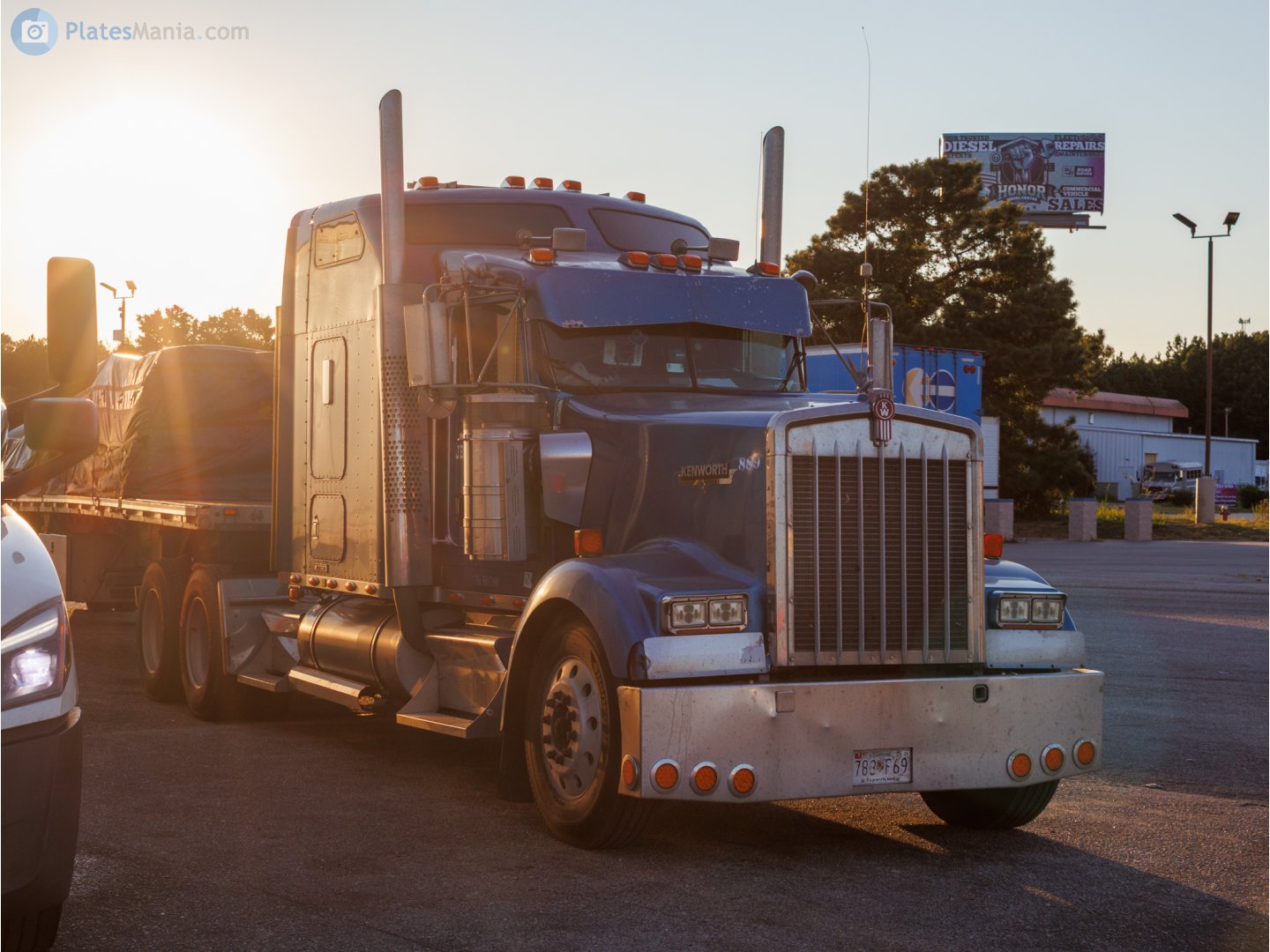 783 F69, Kenworth W900 