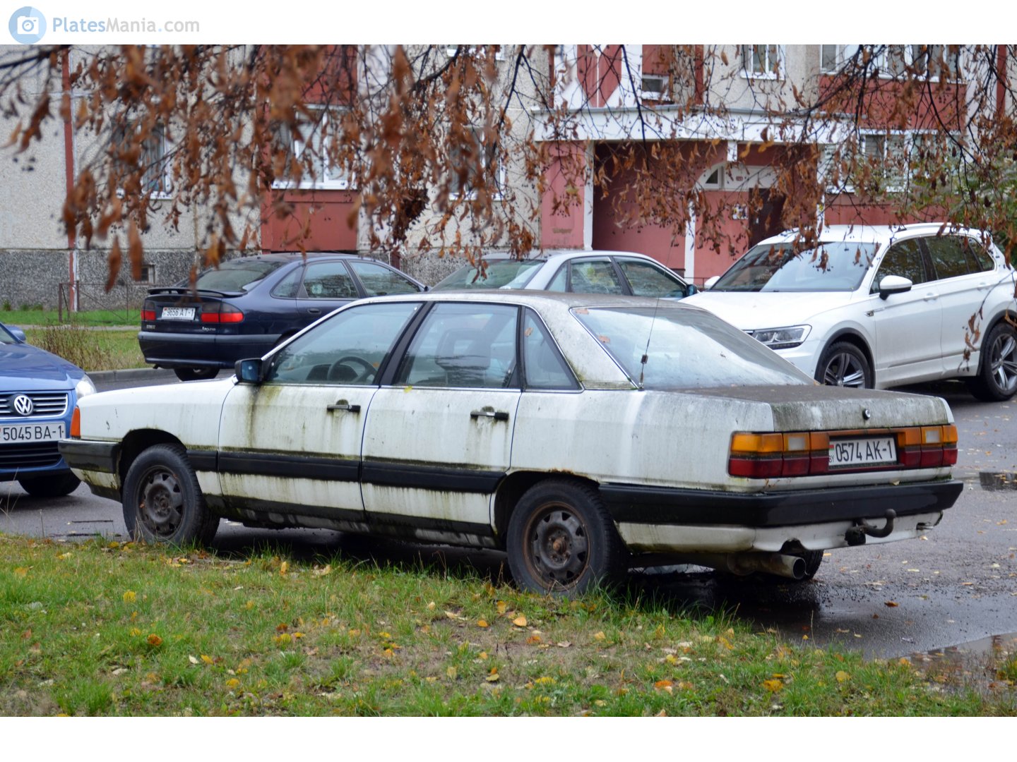 0574 AK-1, Audi 100 3rd gen Sedan (C3/44), 1982–1991