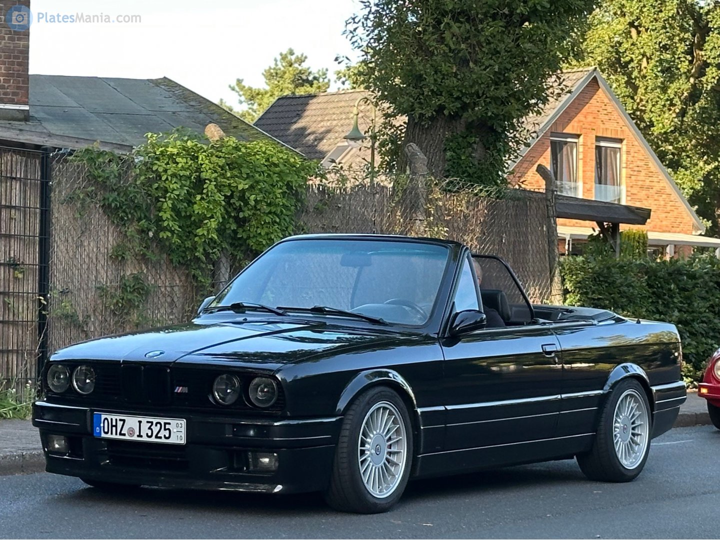 OHZ I 325 (03/10), BMW 3 Series 2nd gen Convertible (E30), 1985–1994