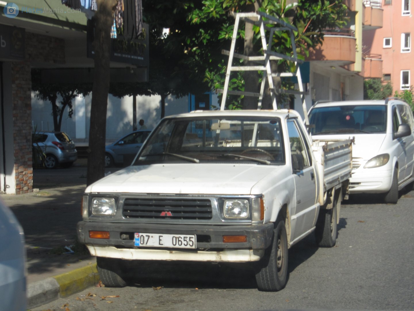 07 E 0655, Mitsubishi L200 2nd gen (K00/K10/K20/K30), 1986–1996 (–2007 for BR-market)