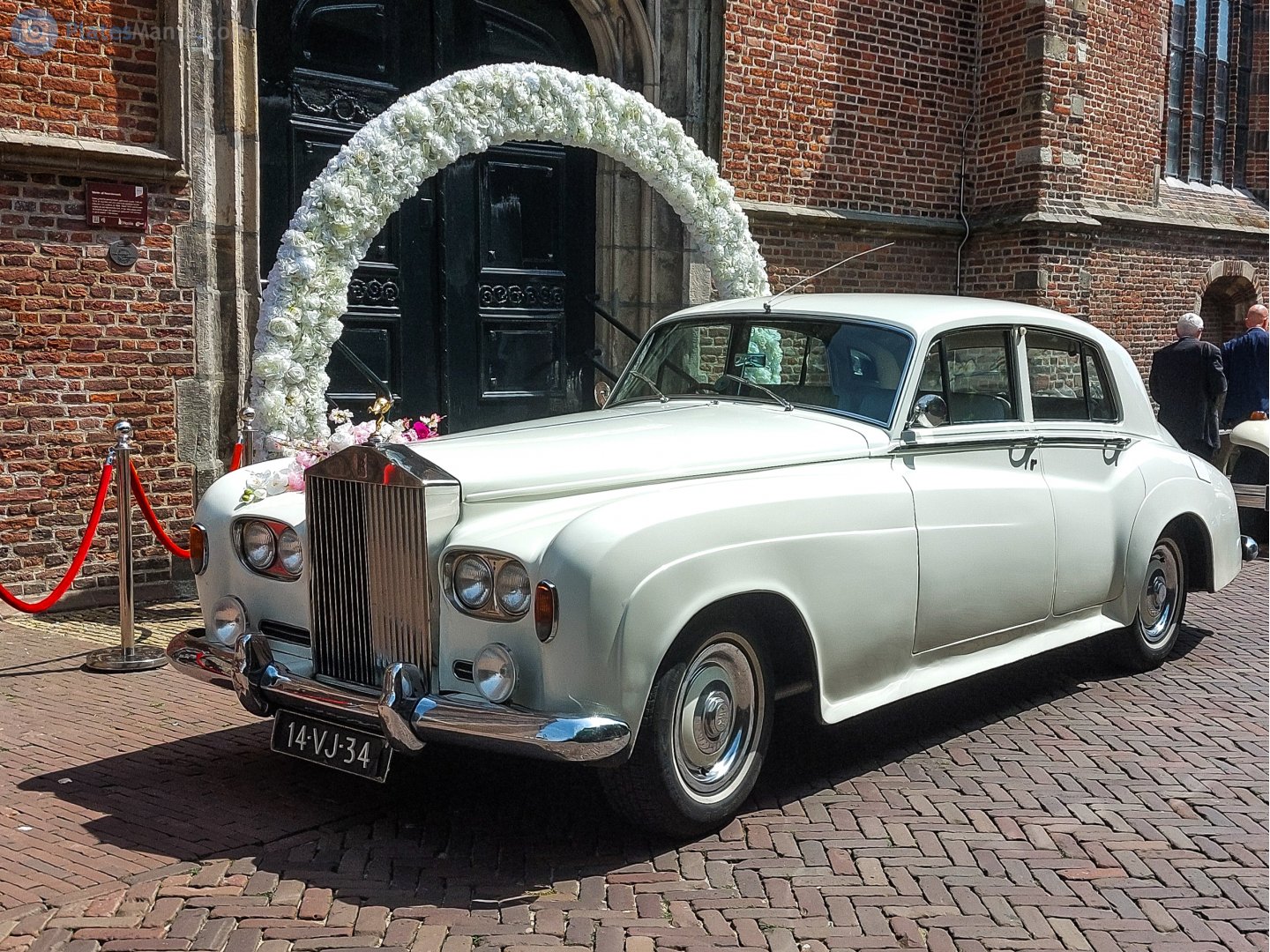 14-VJ-34, Bentley S1/S2/S3 S3 Standard Saloon, 1962–1965