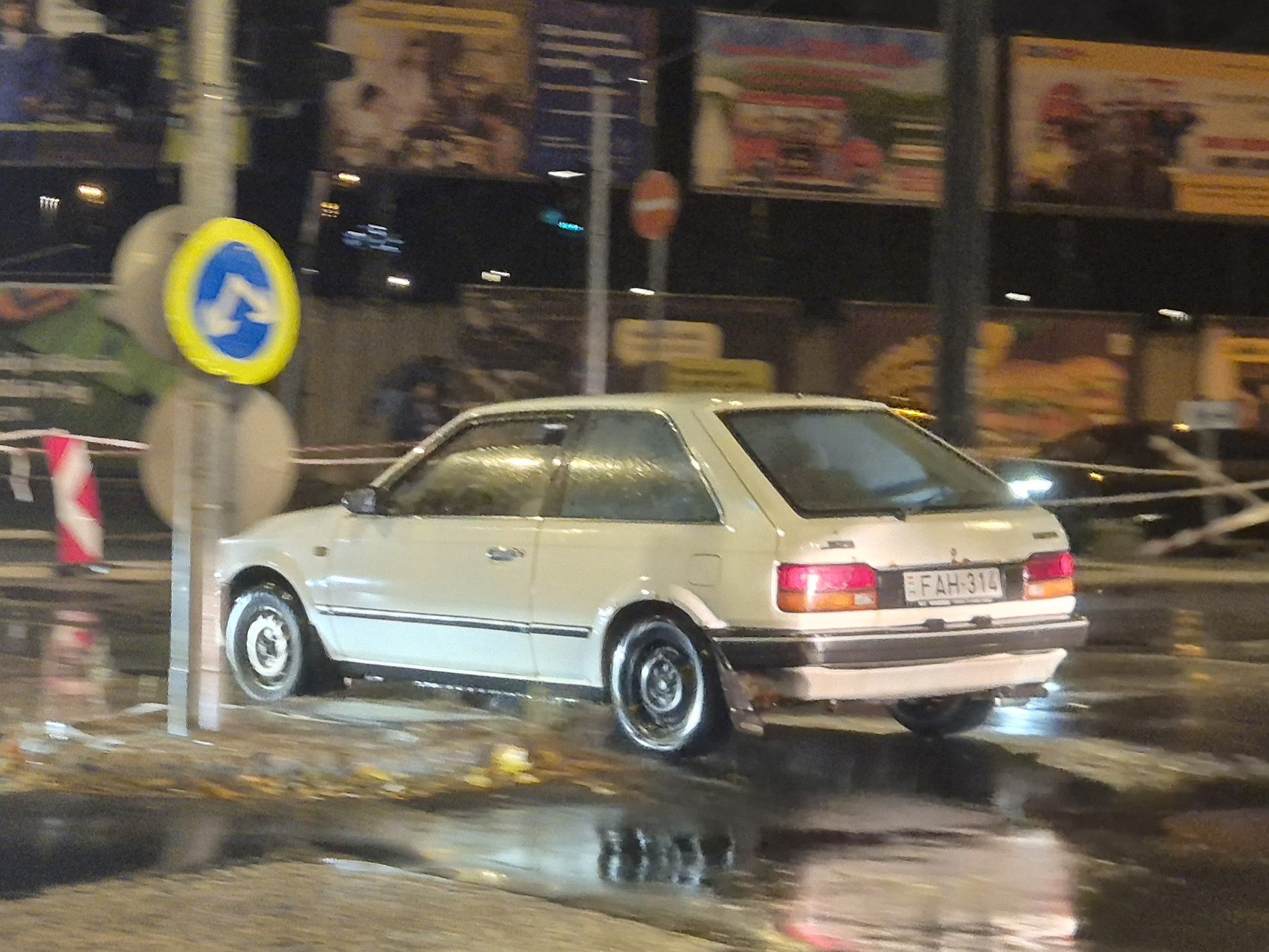 FAH-314, Mazda 323 3rd gen 3-door Hatch (BF), 1985–1991