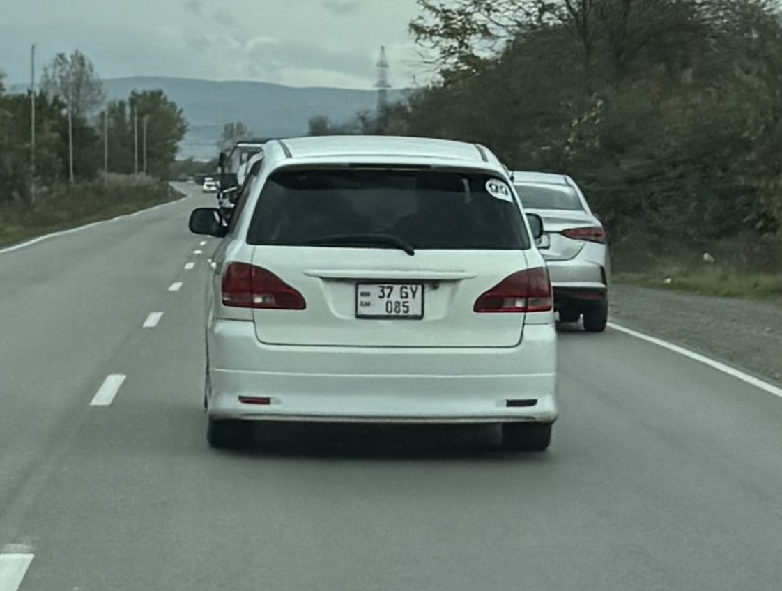 37 GV 085, Toyota Ipsum 2nd gen (M20), 2001–2009