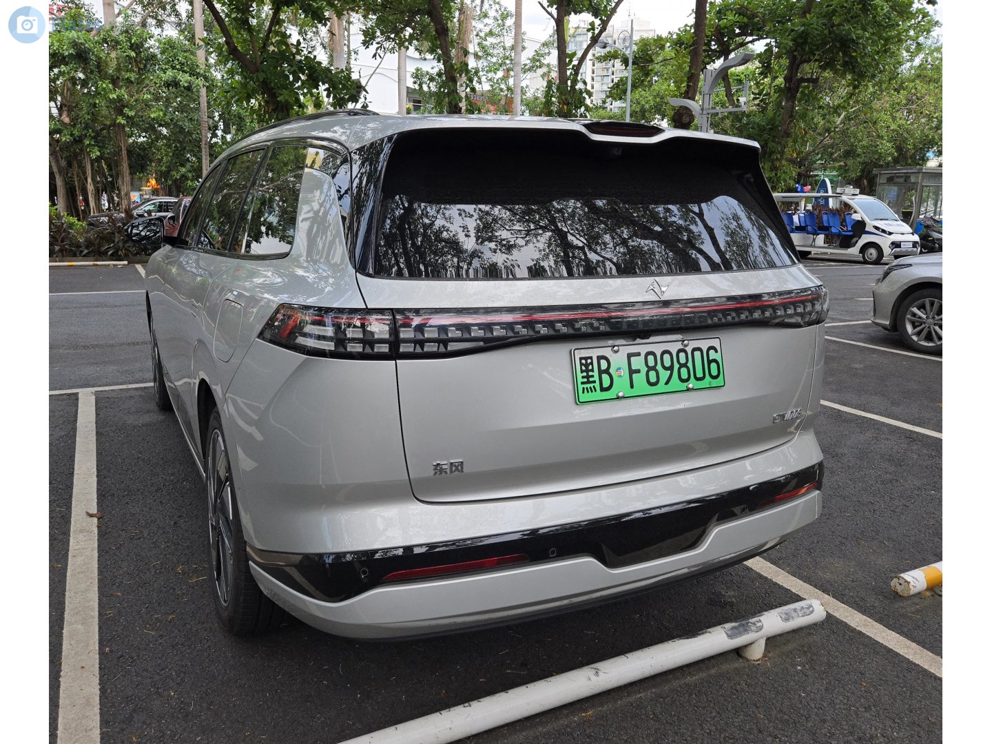 黑B·F89806, DongFeng Eπ008 