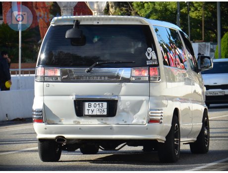 в013ту126, Nissan Elgrand