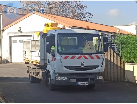 3793 YG 63, Renault Midlum