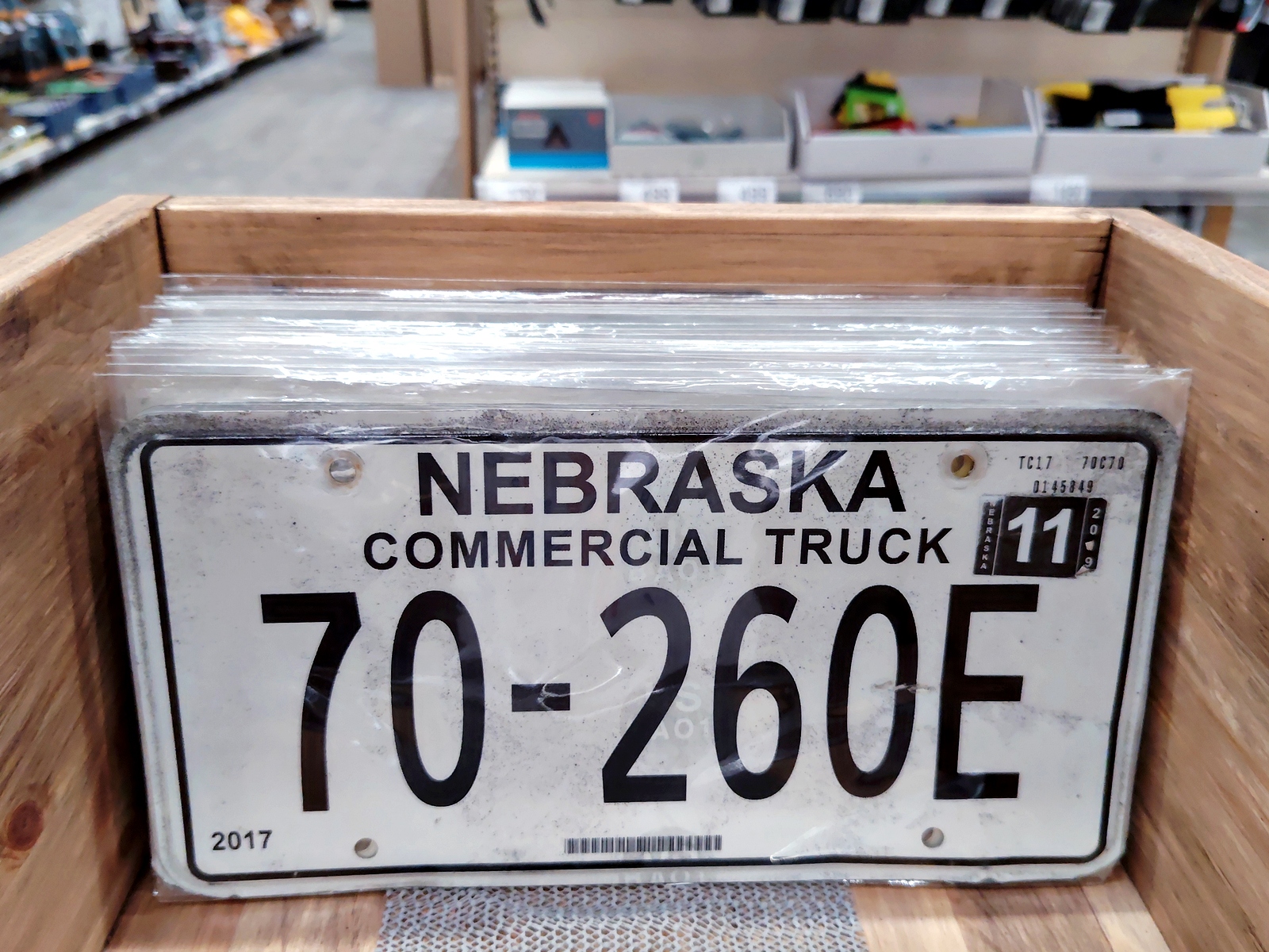 70-260E, License plate without vehicle 