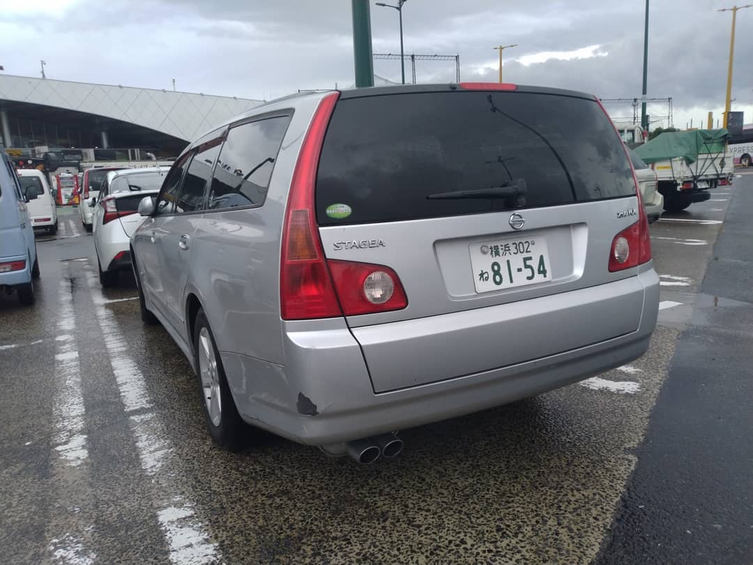 横浜 302 ね 8154, Nissan Stagea 2nd gen (M35), 2001–2007