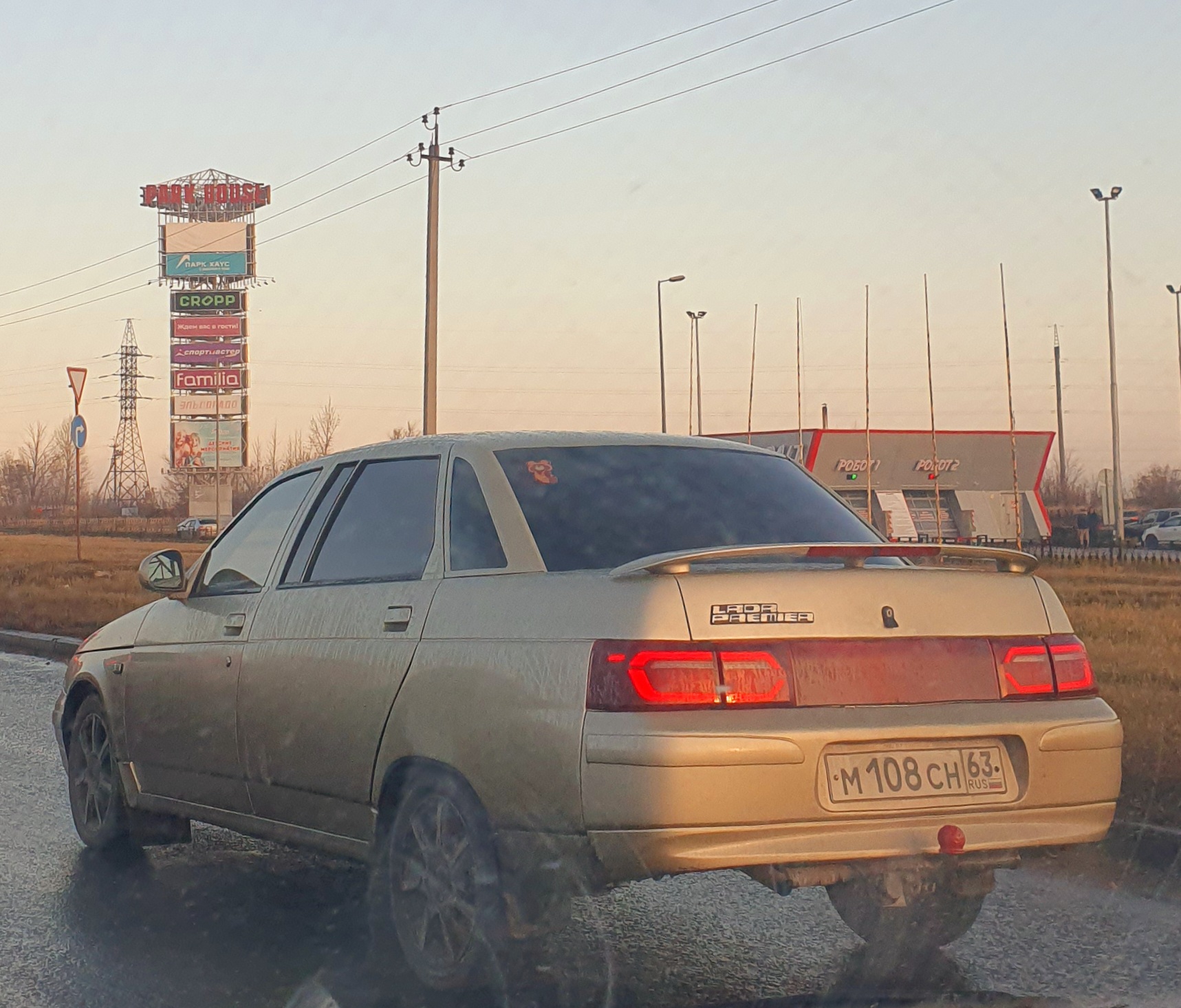 м 108 сн 63, Lada (VAZ) 2110 21108 Premier, 1998–2007
