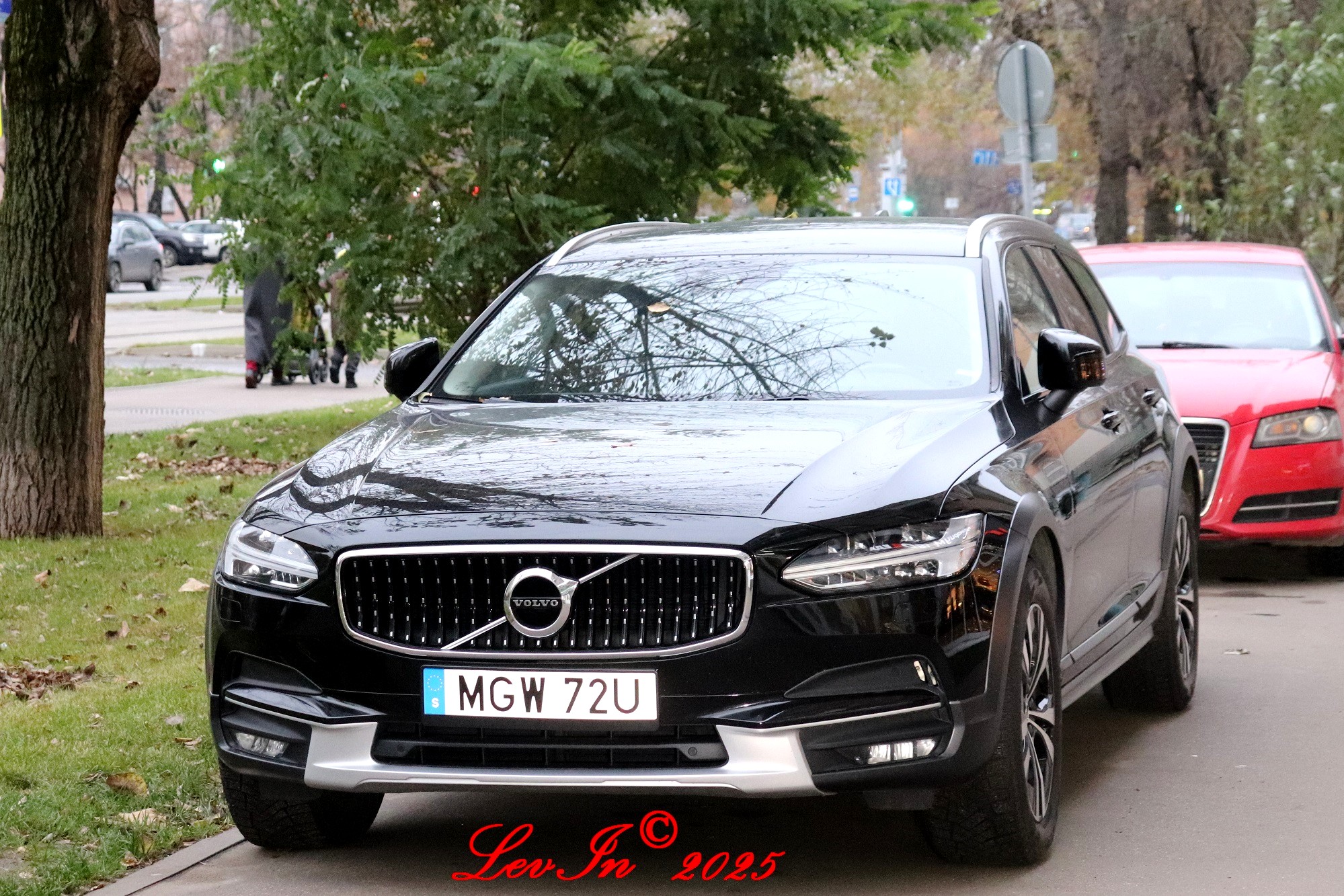 MGW 72U, Volvo V90 2nd gen Cross Country (235/236), 2016–