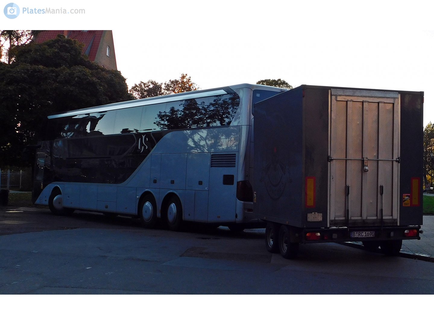 B RC 1690, Regular plates 