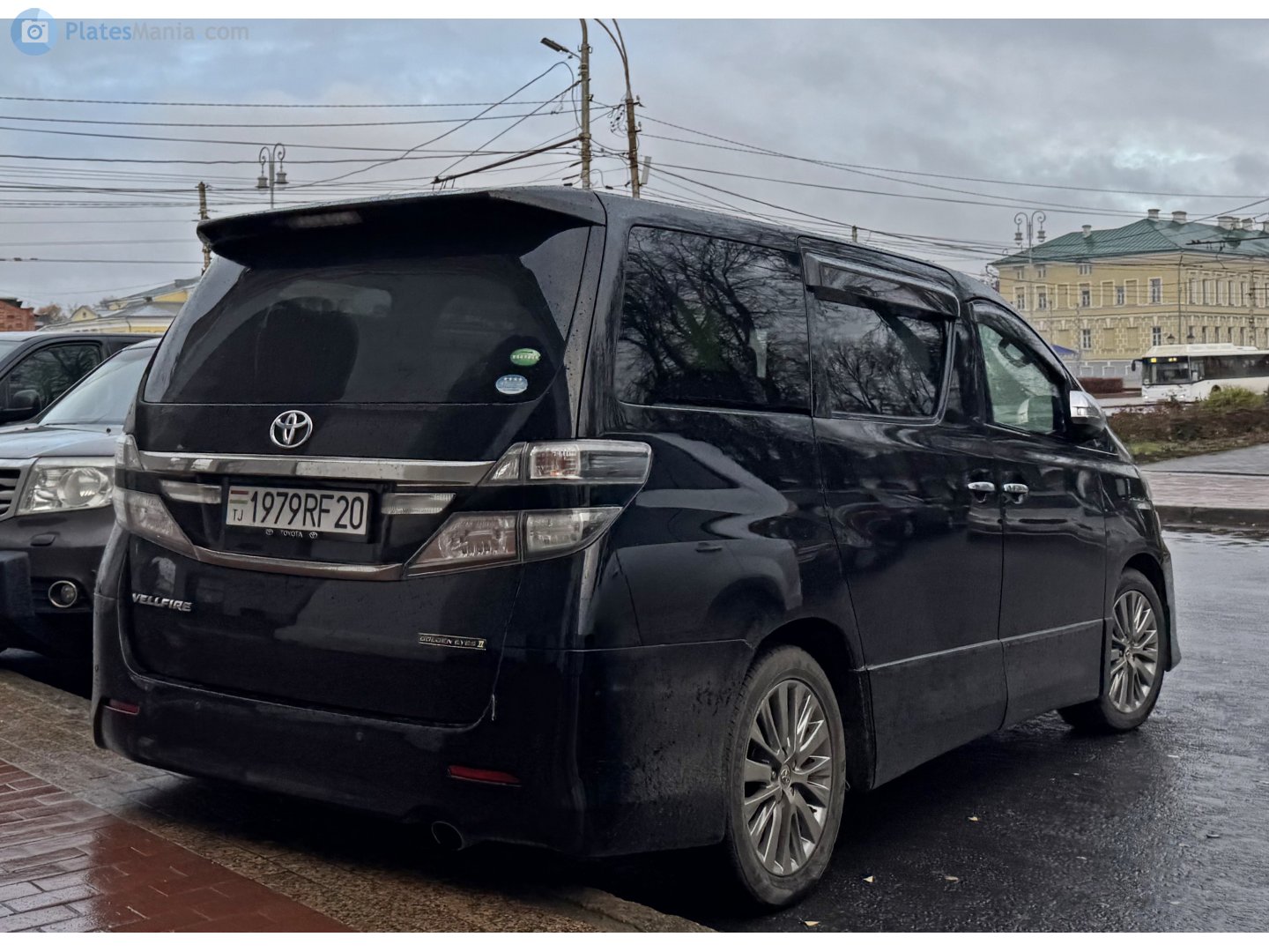 1979RF20, Toyota Vellfire 1st gen (AH20), 2008–2015