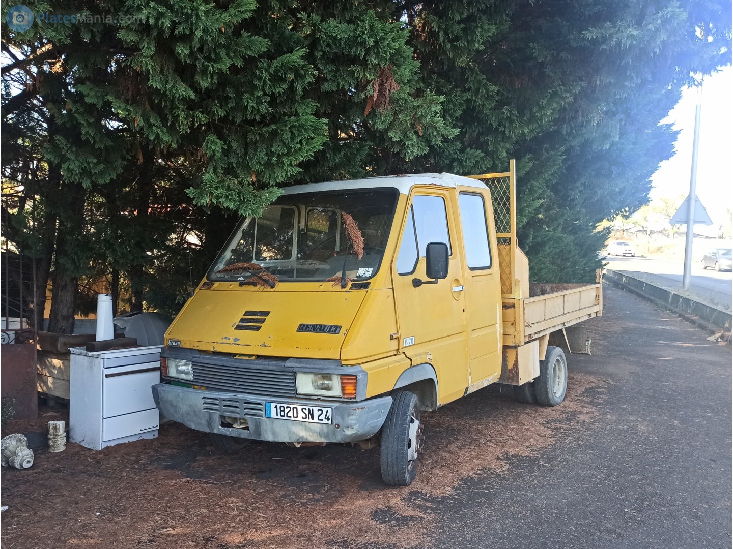 1820 SN 24, Renault Master 1st gen Single Cab (T/P), 1980–1997