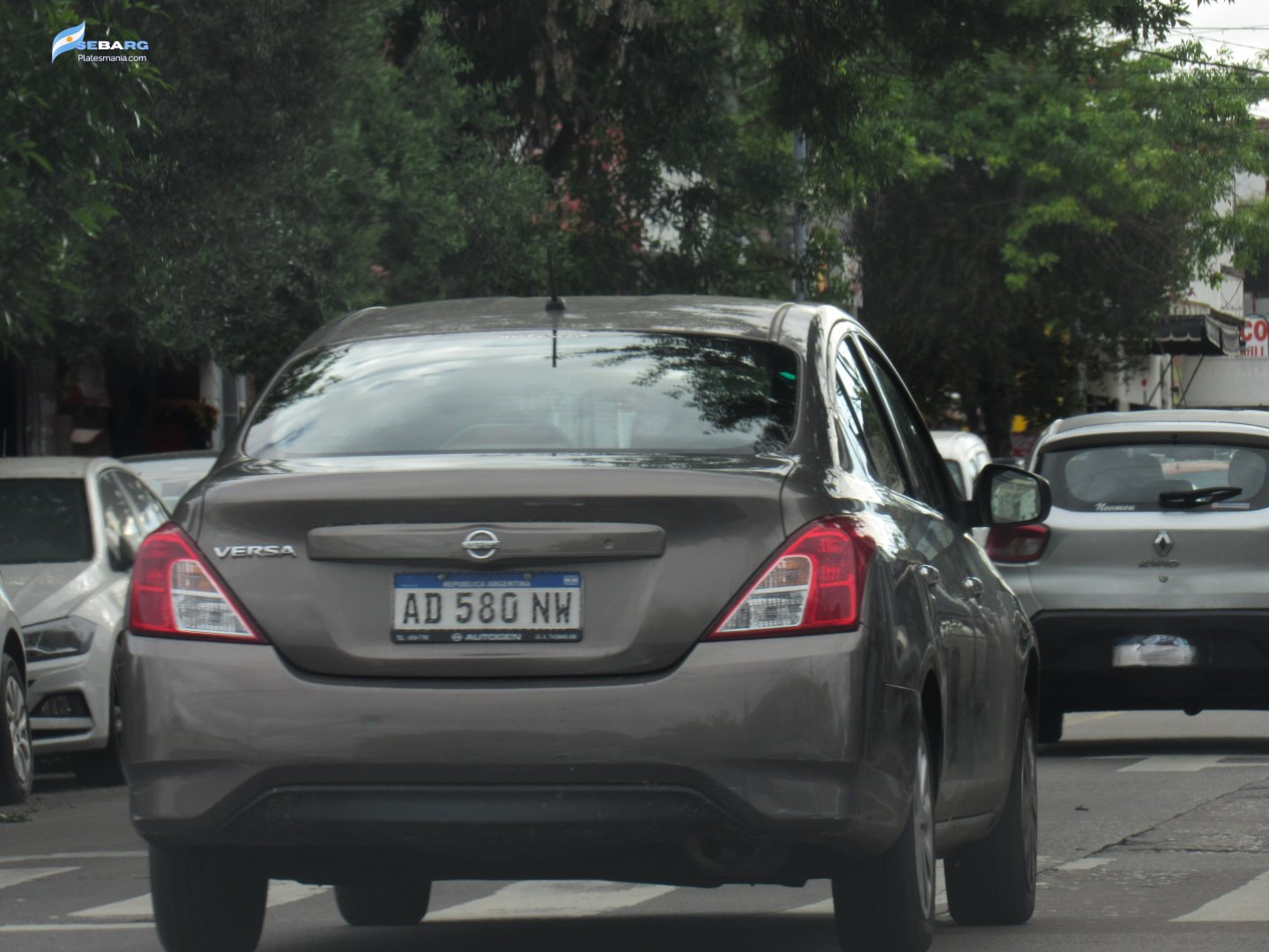 AD 580 NW, Nissan Versa 2nd gen Sedan (B17), 2011–2020