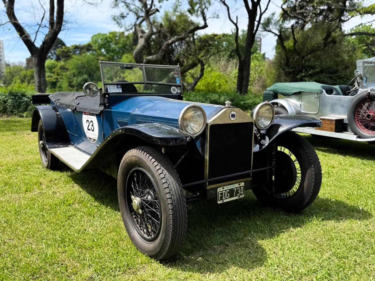 FDG 734, Lancia Lambda 