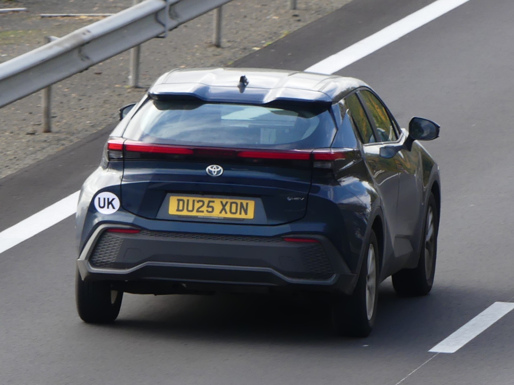 DU25XON, Toyota C-HR 2nd gen Hybrid (AX20), 2023–