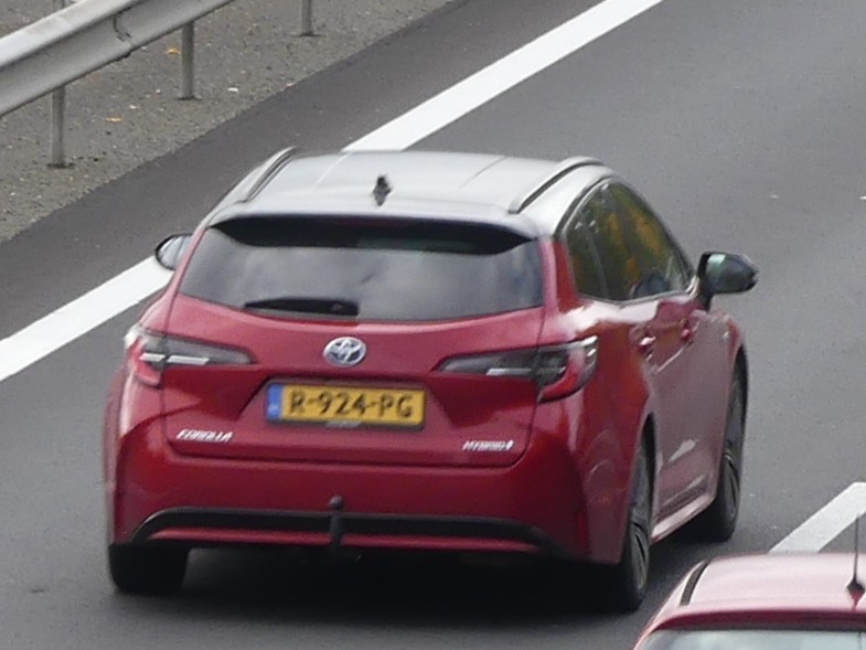 R-924-PG, Toyota Corolla 12th gen Touring Sports (E210), 2019–