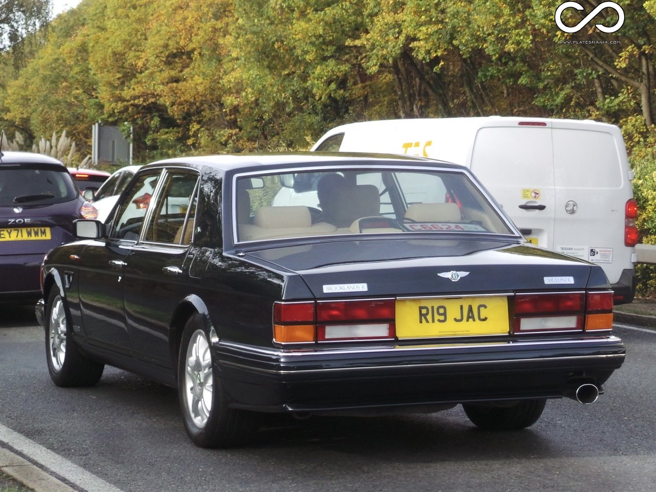 R19JAC, Bentley Brooklands 1st gen Sedan, 1992–1998