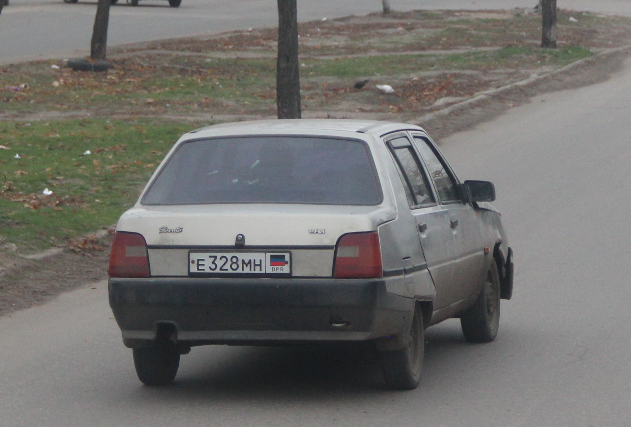 е 328 мн, ZAZ 1103 Славута 