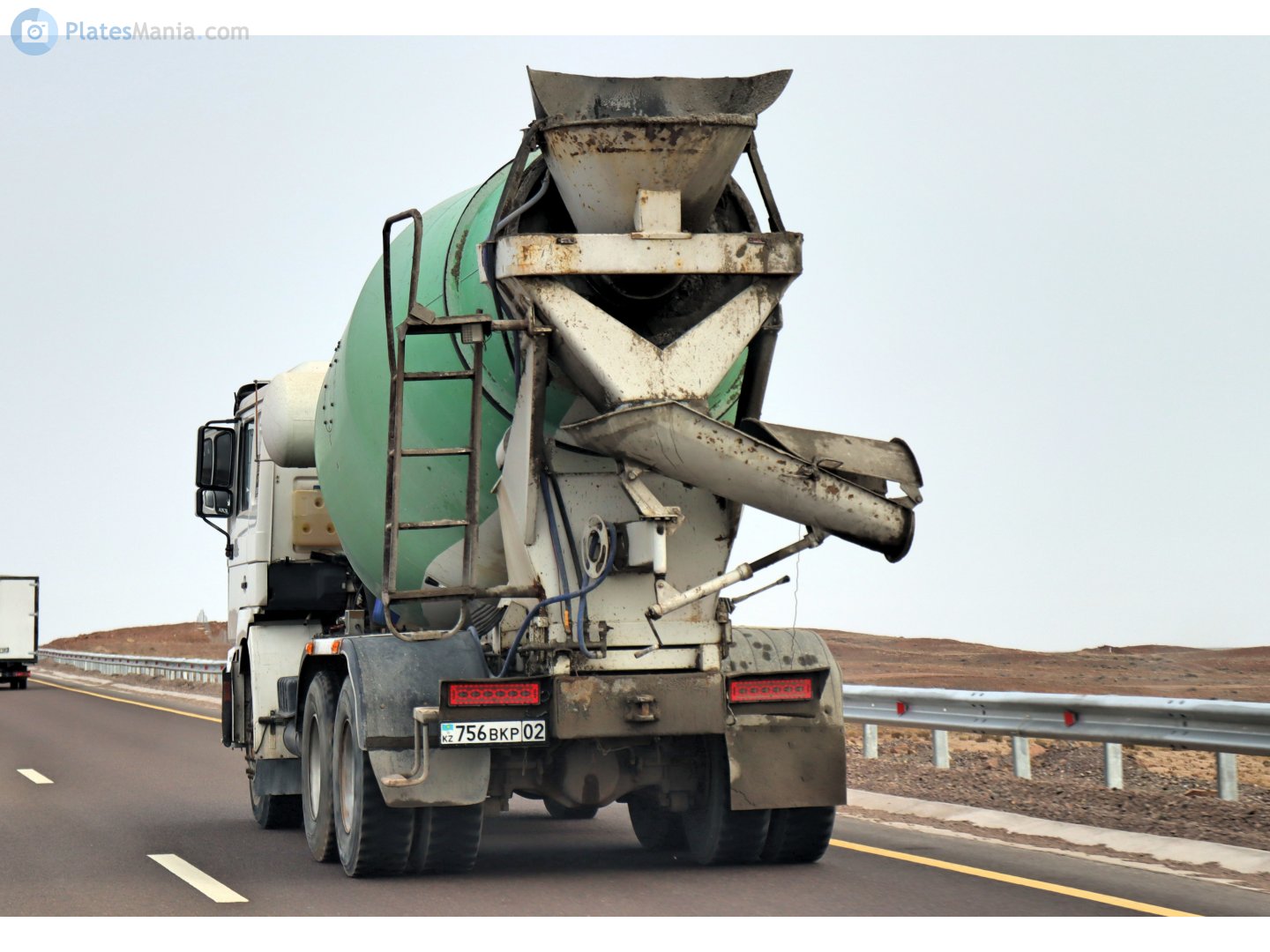 756 BKP 02, Shacman (Shaanxi) F2000 1st gen, 2003–