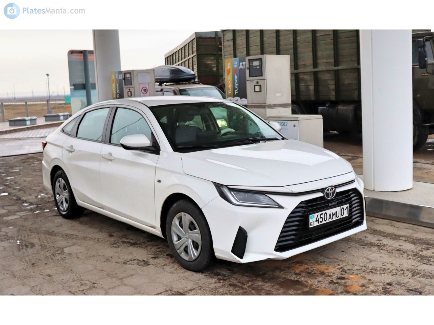 450 AMU 01, Toyota Yaris 4th gen (Ativ) Sedan (AC100), 2022–