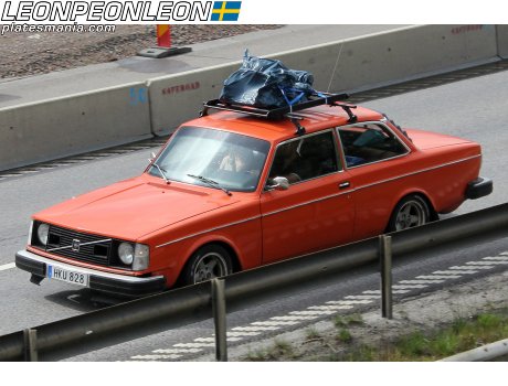 HKU 828, Volvo 240-Series