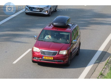 JD-967-K, Chrysler Town&Country