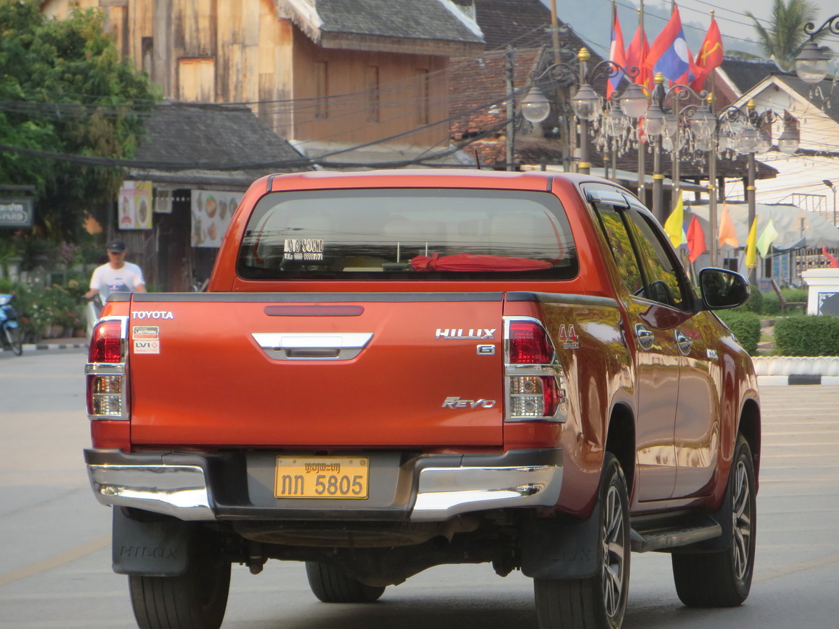 ກກ 5805, Toyota Hilux 8th gen (AN120/AN130), 2015–
