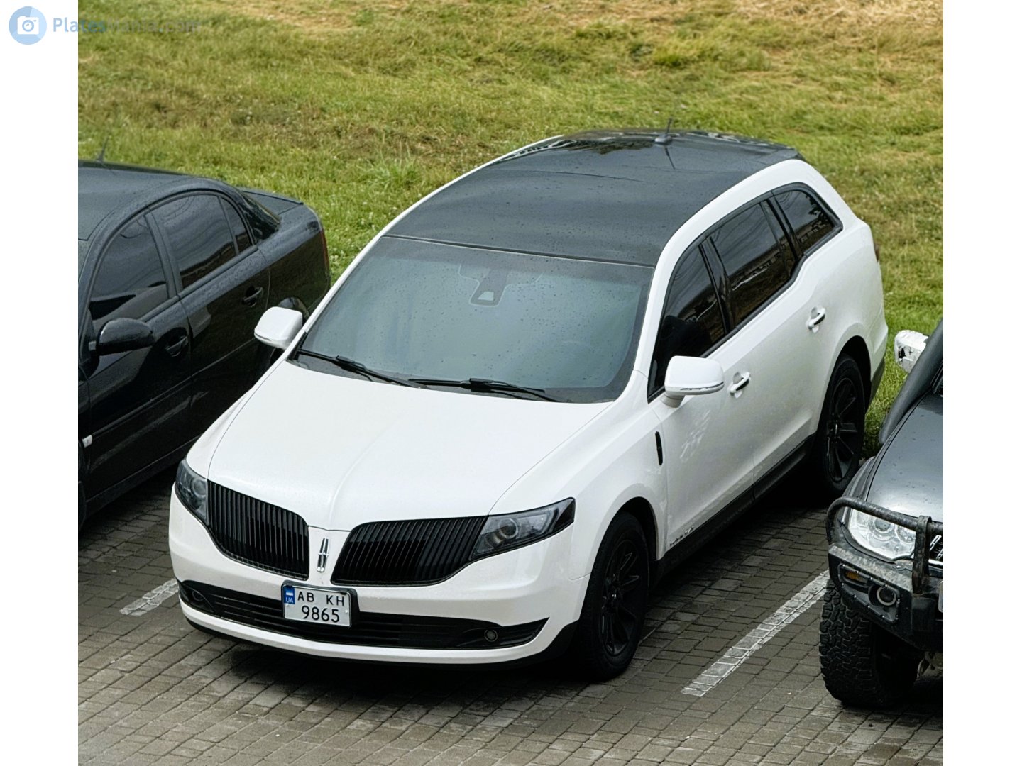 AB 9865 KH, Lincoln MKT 1st gen (D472), 2009–2019