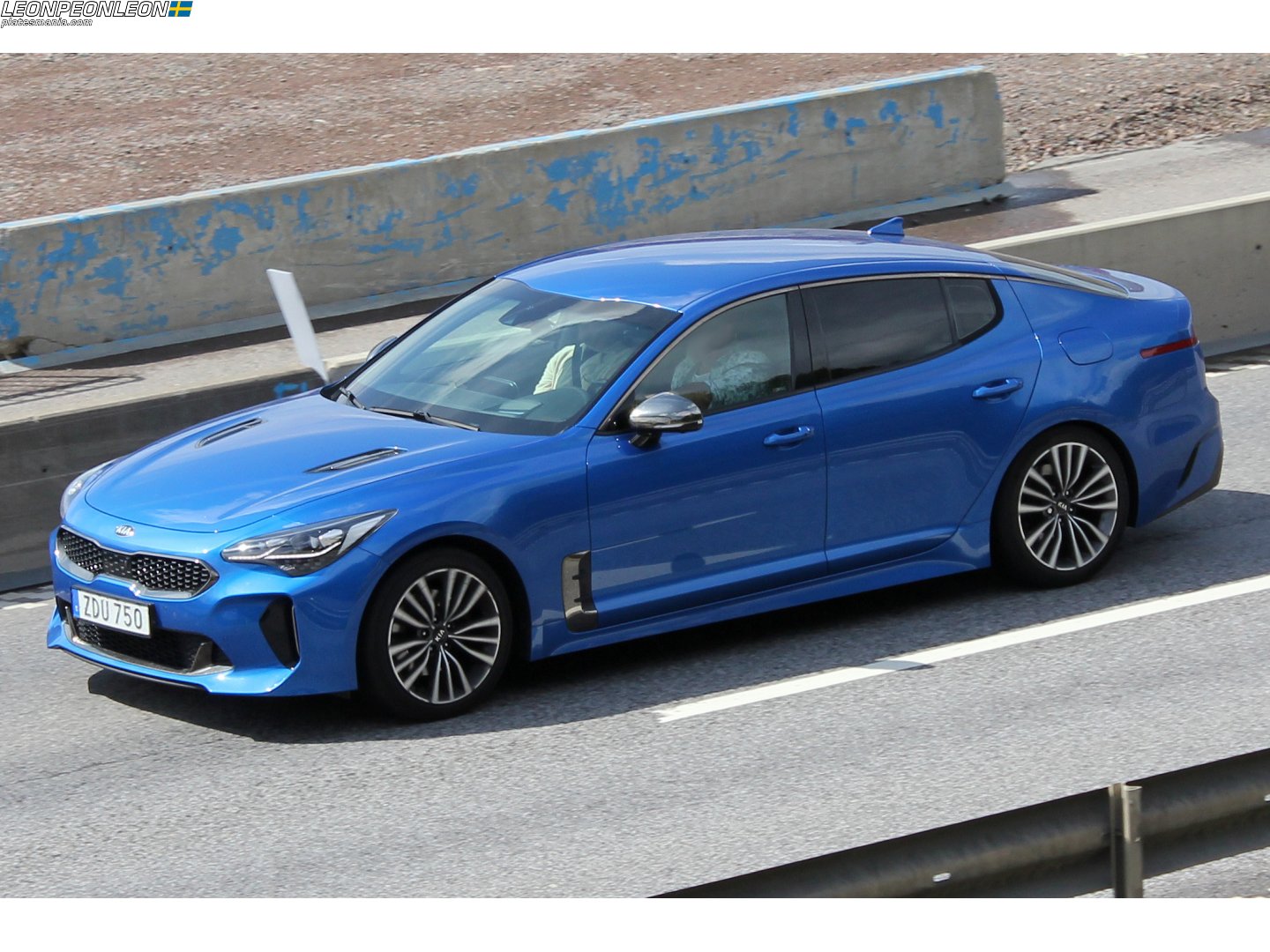 ZDU 750, Kia Stinger 1st gen (CK), 2017–2023