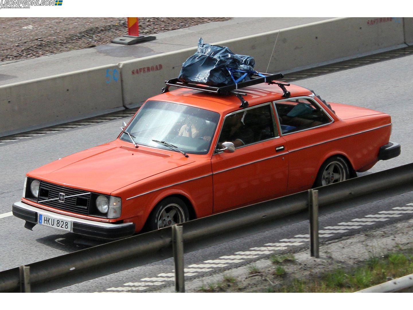 HKU 828, Volvo 240-Series 1st gen 2-door Sedan (242), 1974–1978