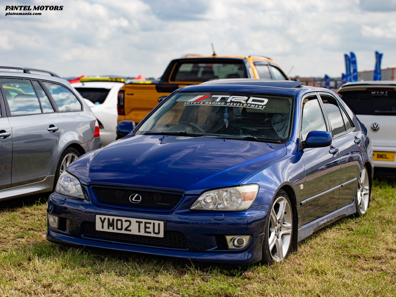 YM02TEU, Lexus IS 1st gen Sedan (XE10), 1999–2005